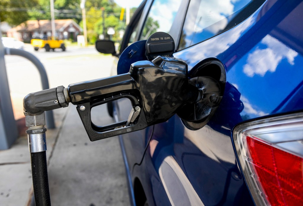 Gas prices continue slow slide overall in Philadelphia market