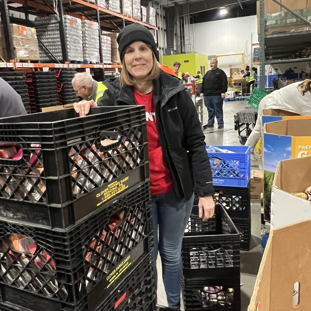 Giant Company donates 200 hams to Helping Harvest in Berks