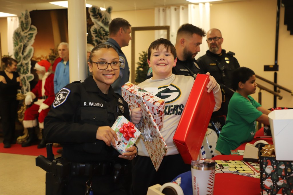Berks law enforcement members take kids shopping for gifts