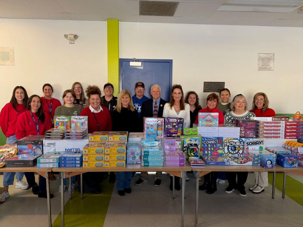 Christmas dinner hosted by the Minicozzi Race Committee and UNICO – Scranton Times-Tribune