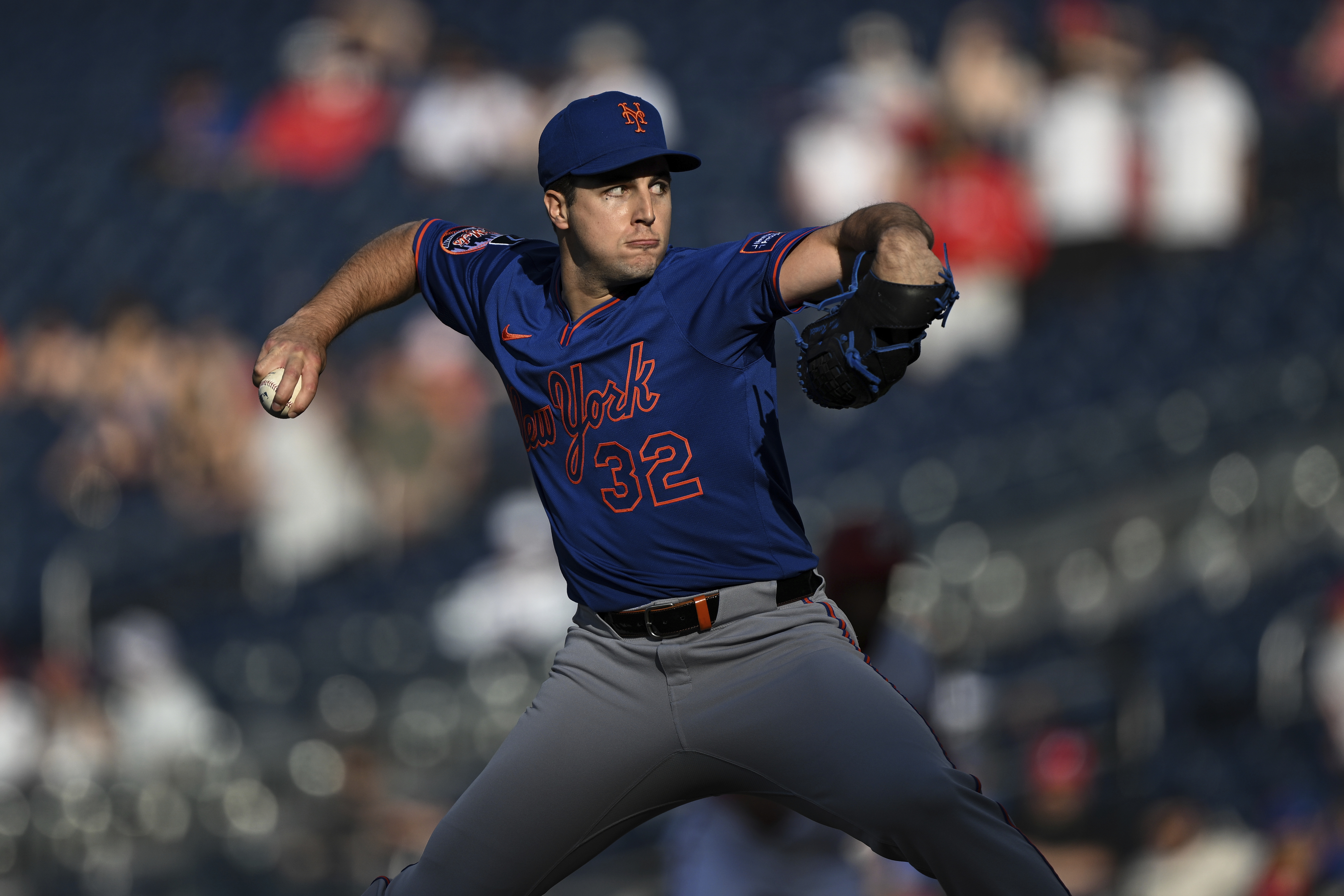 New York Mets pitcher Max Kranick throws during the sixth...