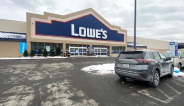 Family of murdered Lowe's employee sues company