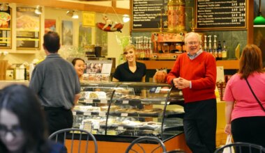 Dunderbak’s says it'll stay open at Lehigh Valley Mall as sales talks continue