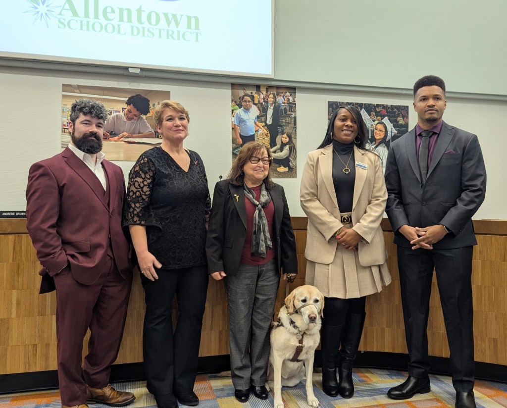Allentown School Board re-elects leaders as new members seated