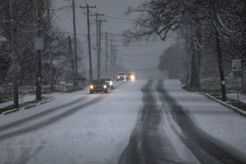 Snow leads to crashes around Lehigh Valley