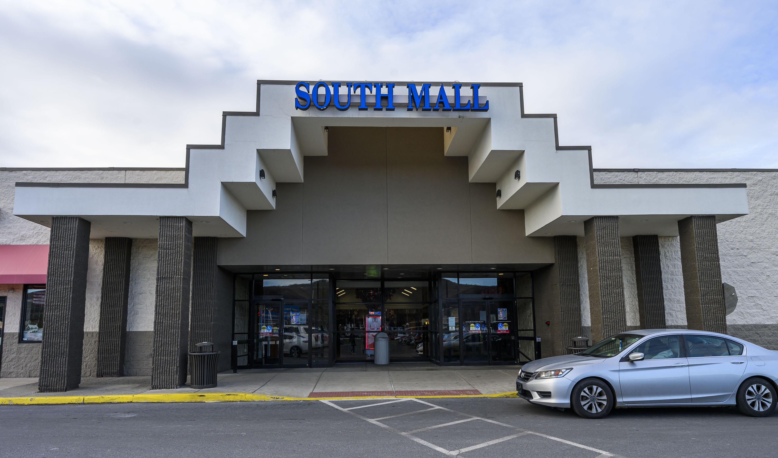 The in South Mall in Salisbury Township. (April Gamiz/The Morning...