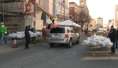 Family to Family food basket giveaway helps feed thousands of families while easing holiday burdens