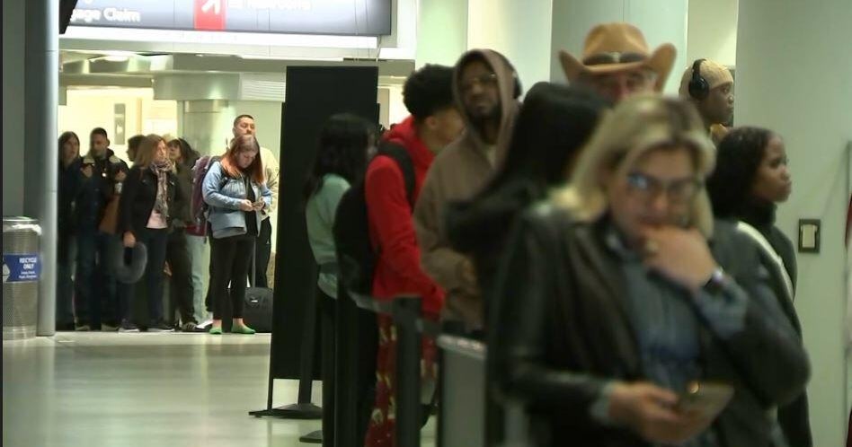Winter weather disrupts travel at Philadelphia International Airport during post-Christmas rush