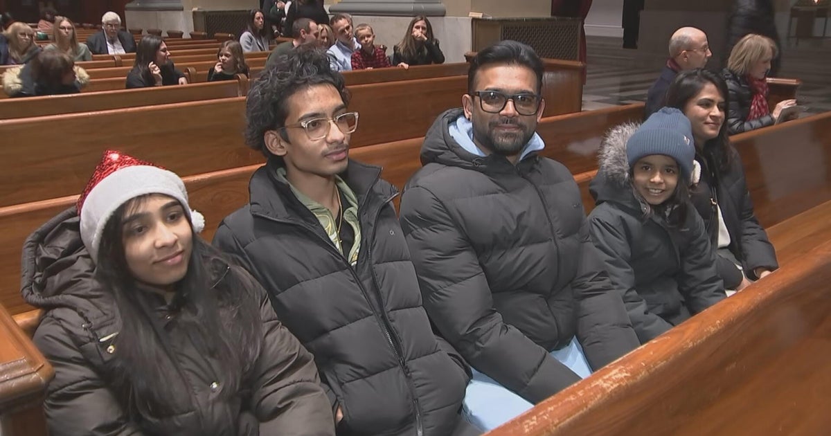 Christmas Eve worshippers fill Philadelphia cathedral to celebrate faith, tradition