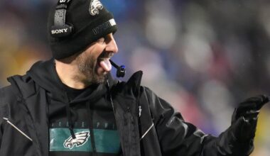 Eagles hang on to beat Bills 13-12