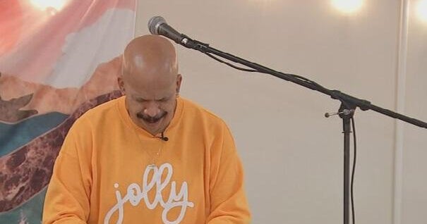 Philadelphia musician Bill Jolly giving the gift of music to students around the city