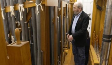 The world's largest working instrument is an organ in Philadelphia
