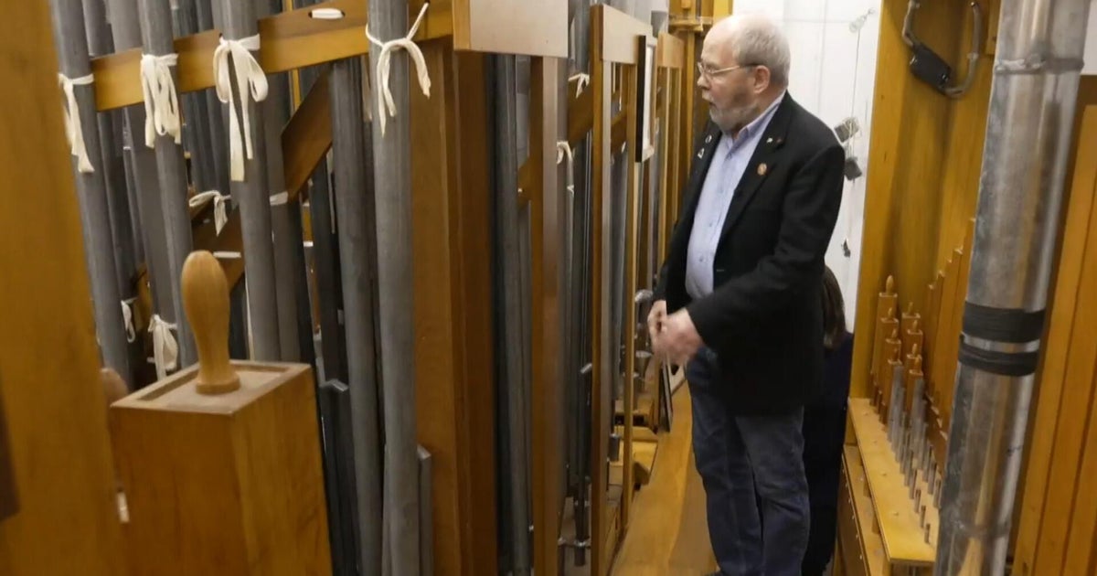 The world's largest working instrument is an organ in Philadelphia