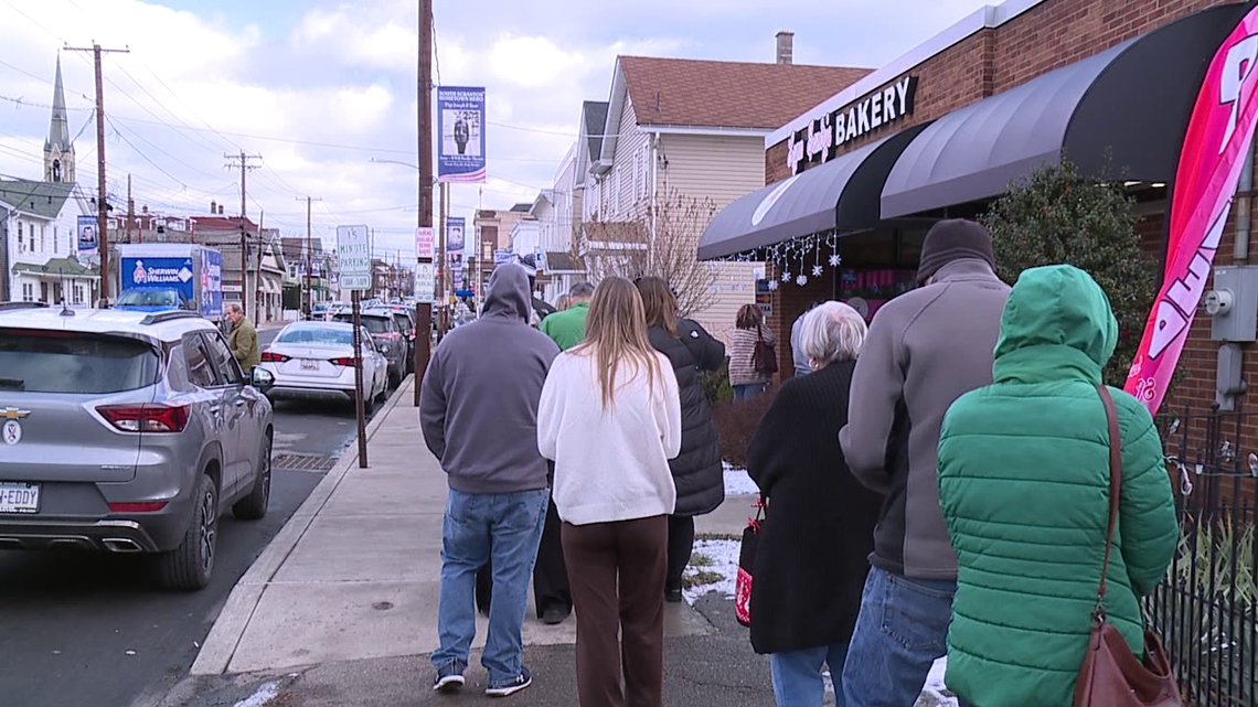 Lines out the door for Christmas Eve food pickups
