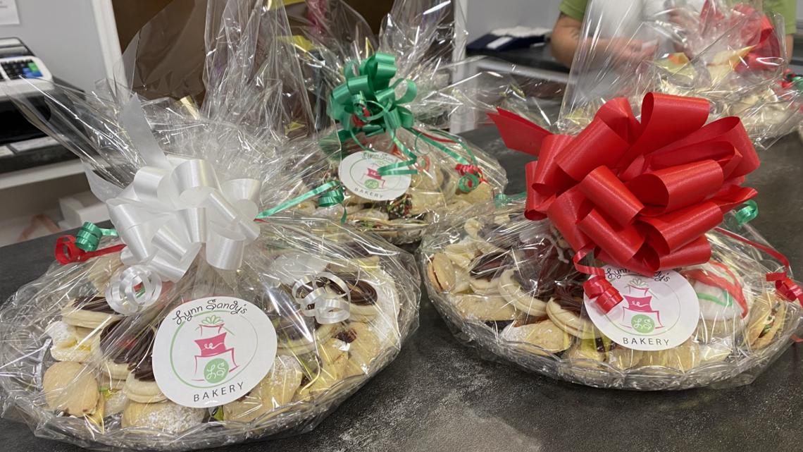 Lynn Sandy's Bakery anticipates selling over 2,000 pounds of cookies before Christmas