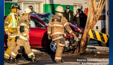 Vehicle crashes into Allegheny County fire station, another crashes just outside – WPXI