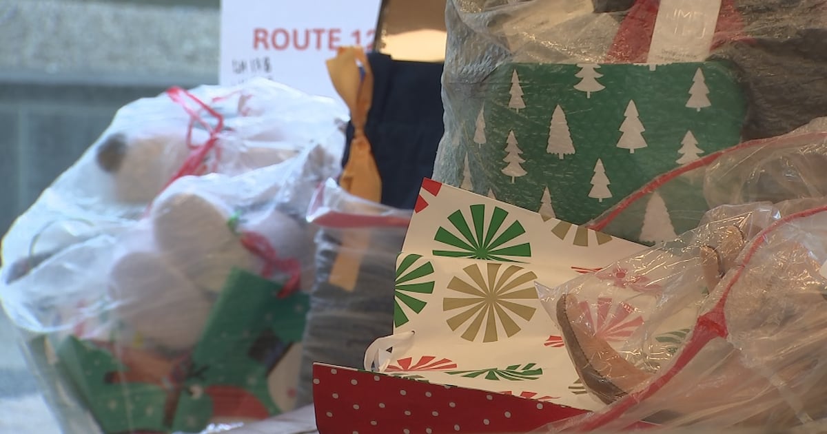 volunteers prepare gifts for kids in need – WPXI