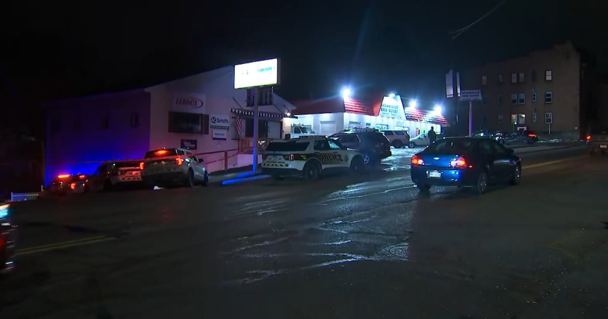 2 men shot, killed in Pittsburgh’s Carrick neighborhood; search underway for suspect – WPXI