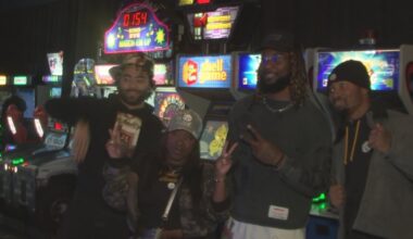 Kids from local youth organization play arcade games with Pittsburgh Steelers players – WPXI
