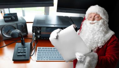 Santa Claus to Greet Children Over Ham Radio