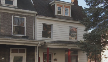 Couple facing child endangerment charges after leaving kids in an unlivable home in Pittsburgh