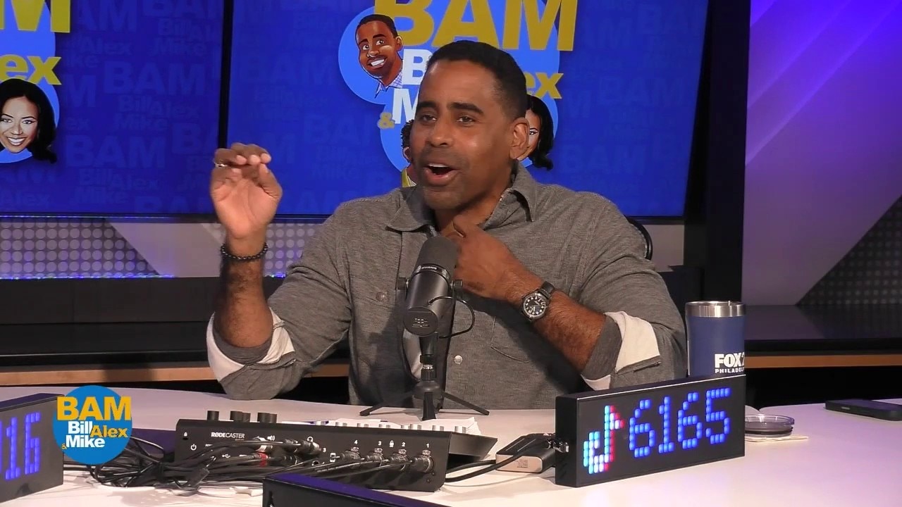 BAM: Eagles win NFC East, DK Metcalf slaps fan