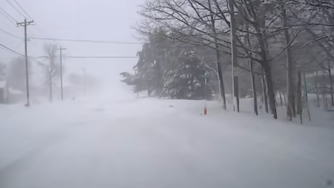Dangerous snow blankets Michigan during post-holiday winter storm