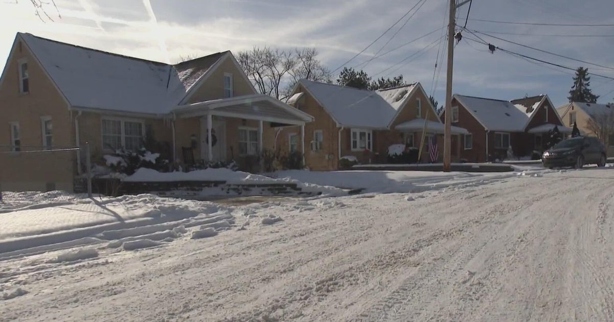 Pittsburgh's aging fleet breaks down during snow storm, leaving some streets snow-covered
