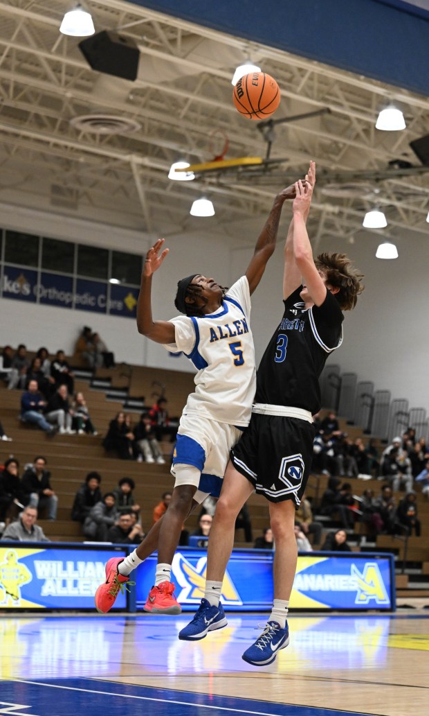 Nazareth's Blake Nagurney drives up the court against Nazareth on Tuesday, Dec.16, 2025, at William Allen High School in Allentown. (Amy Shortell/The Morning Call)