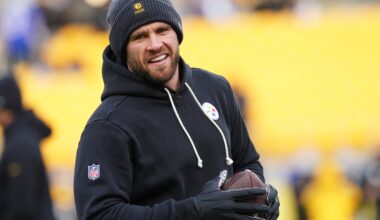 Steelers LB TJ Watt has surgery to repair a partially collapsed lung