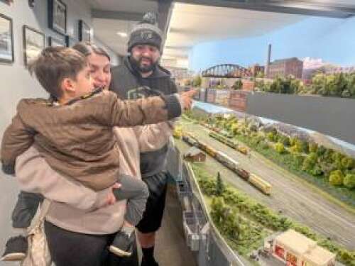 Model railroad offers weekend themes – Lehigh Valley Press