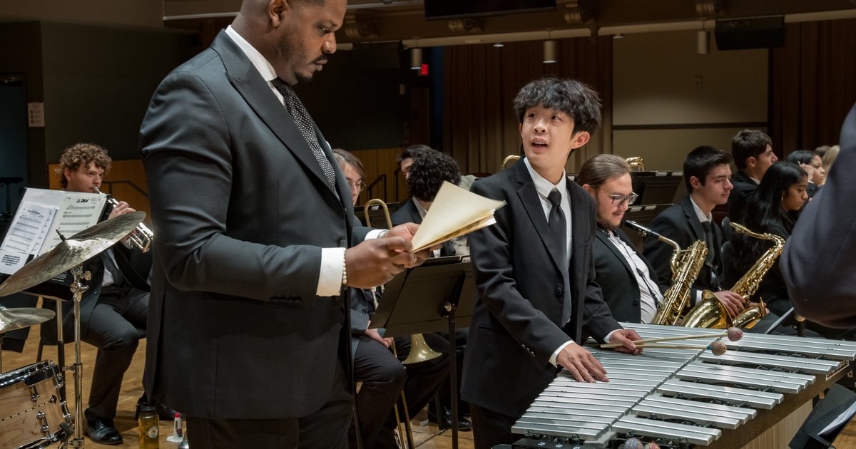 Grammy nominee Justin Faulkner is teaching Philly's next generation of jazz musicians