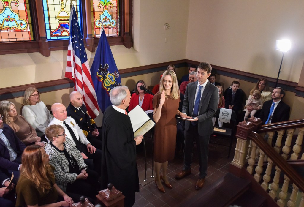 Reelected Scranton mayor inaugurated, new city council seated
