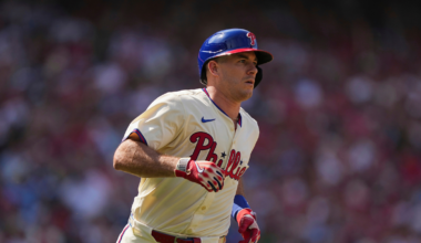 J.T. Realmuto agrees to $45 million, 3-year deal to stay with Phillies, AP source says