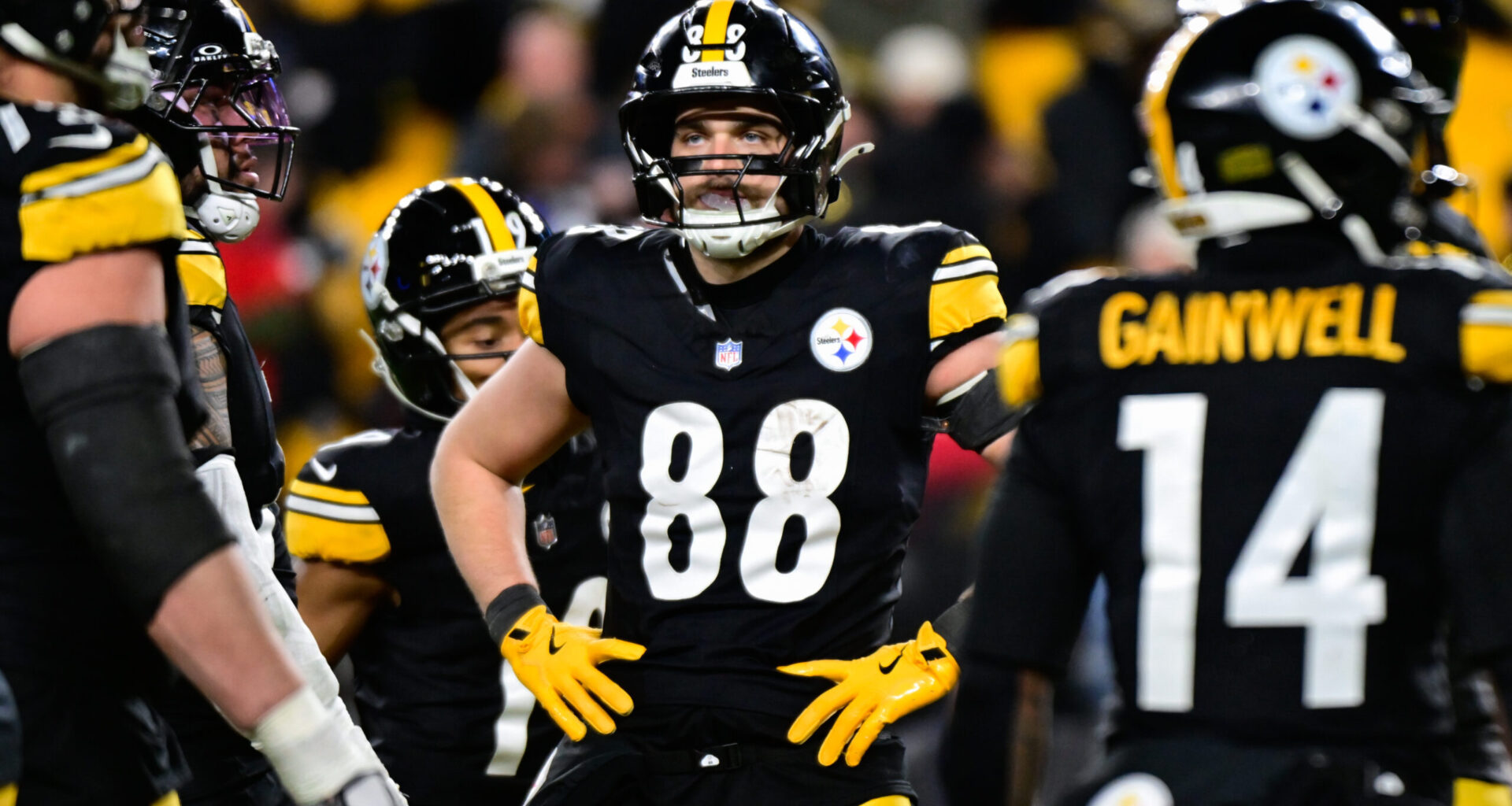 Pat Freiermuth Admits Frustration with Steelers Offense