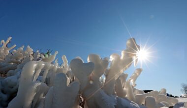 Cold, wind and water combine to create stunning ice formations on Lake Erie (photos)