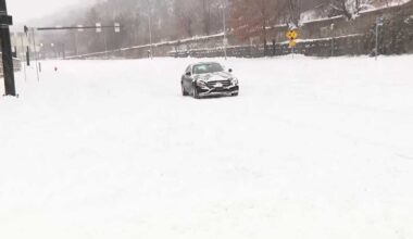 Snowflakes pilin' up in Western PA