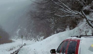 Rare avalanche shuts down Pennsylvania road during winter storm