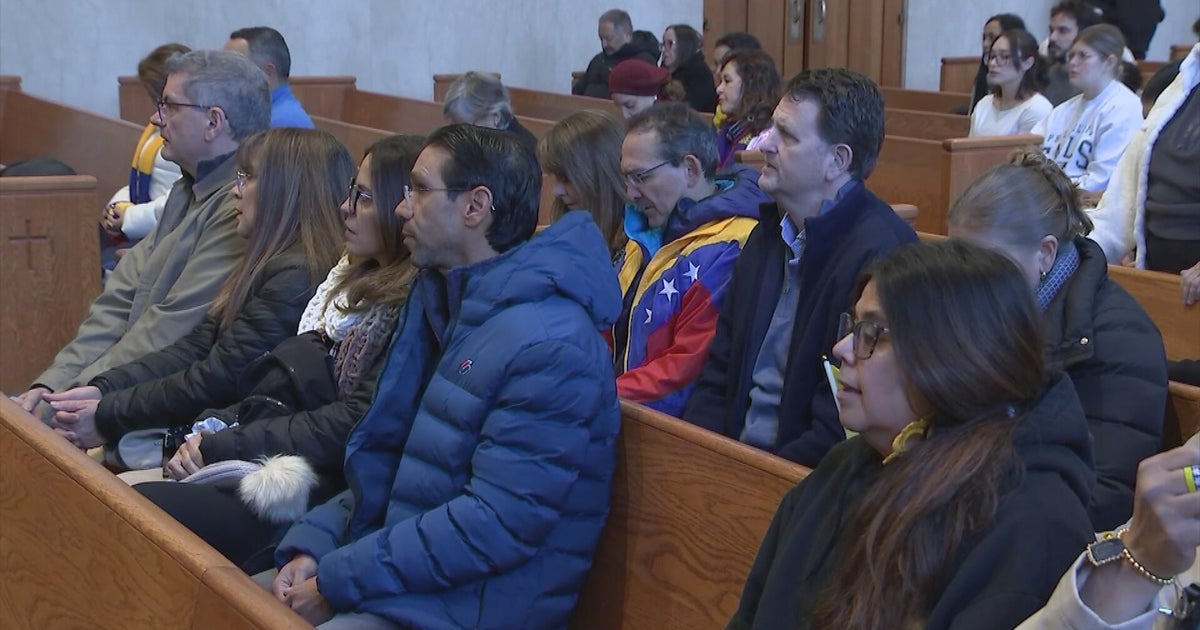 Venezuelan community in Philadelphia gathers for prayer service amid uncertainty back home