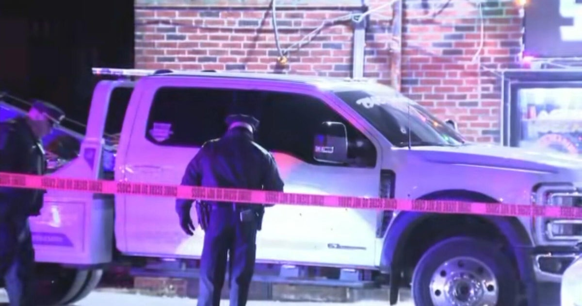 1 dead, 1 wounded in shooting in Northeast Philadelphia, police say