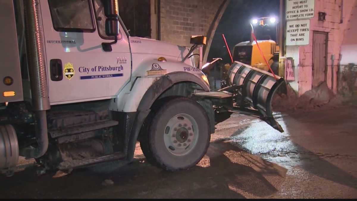 Mayor Corey O'Connor deploys salt trucks early amid dropping temperatures, flurries in Pittsburgh