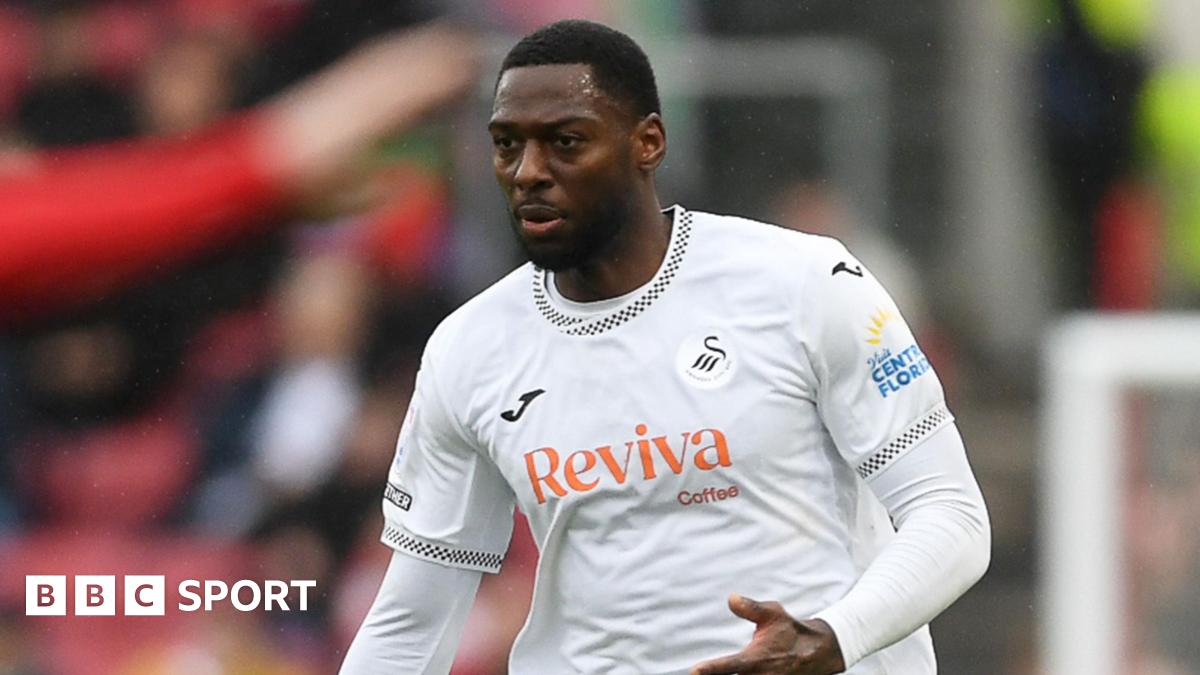 Ricardo Santos in action for Swansea