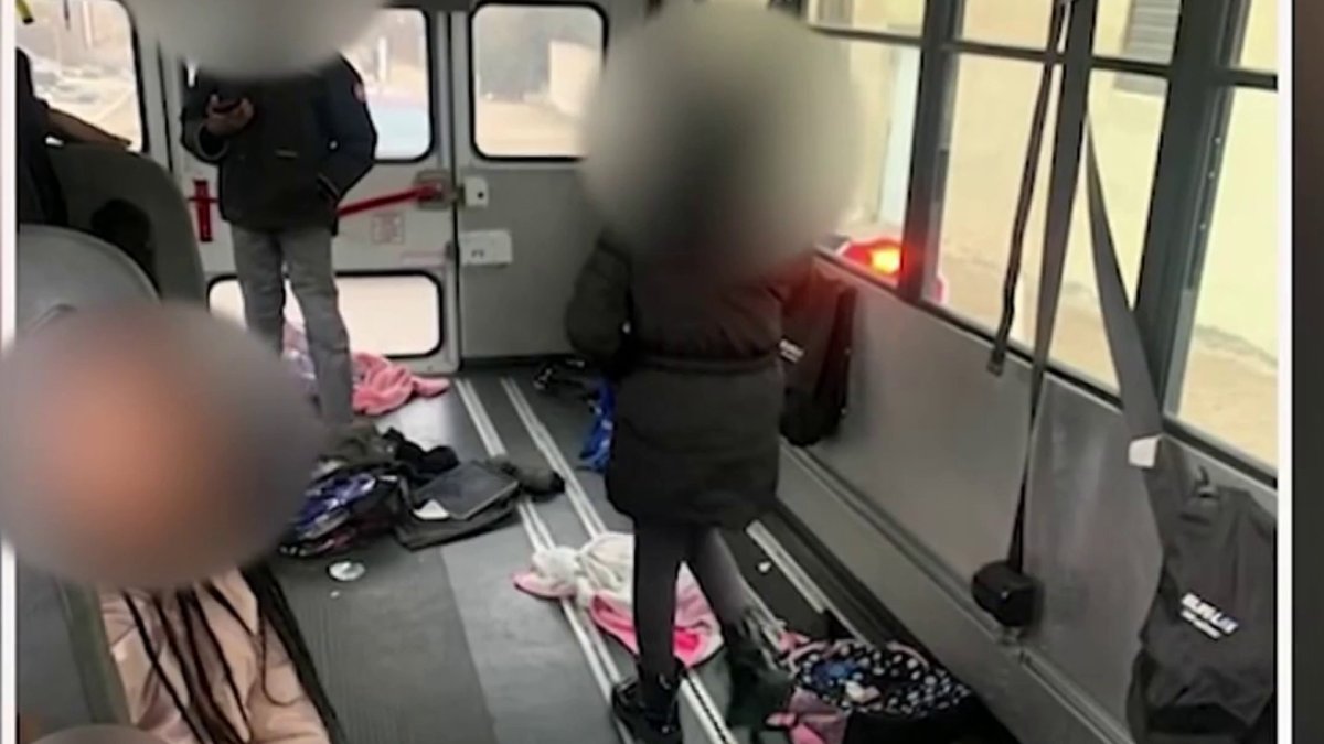 Philadelphia students seen sitting on floor of seatless school bus – NBC10 Philadelphia