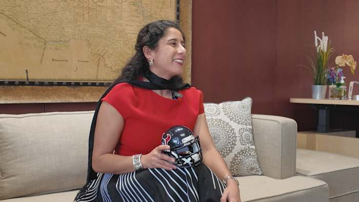 ‘Sweet victory’ at stake in Hidalgo’s Texans playoff wager against Pennsylvania county executive