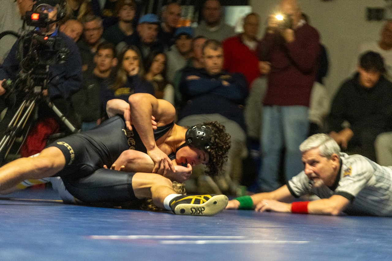 Becahi wrestling gets 4 straight pins to knock off Notre Dame-Green Pond