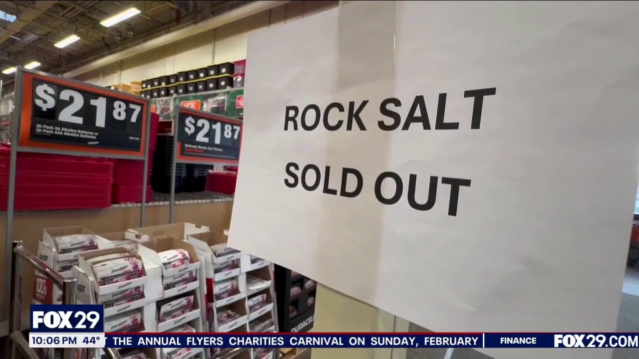 Philly shoppers rush for supplies before big snow  