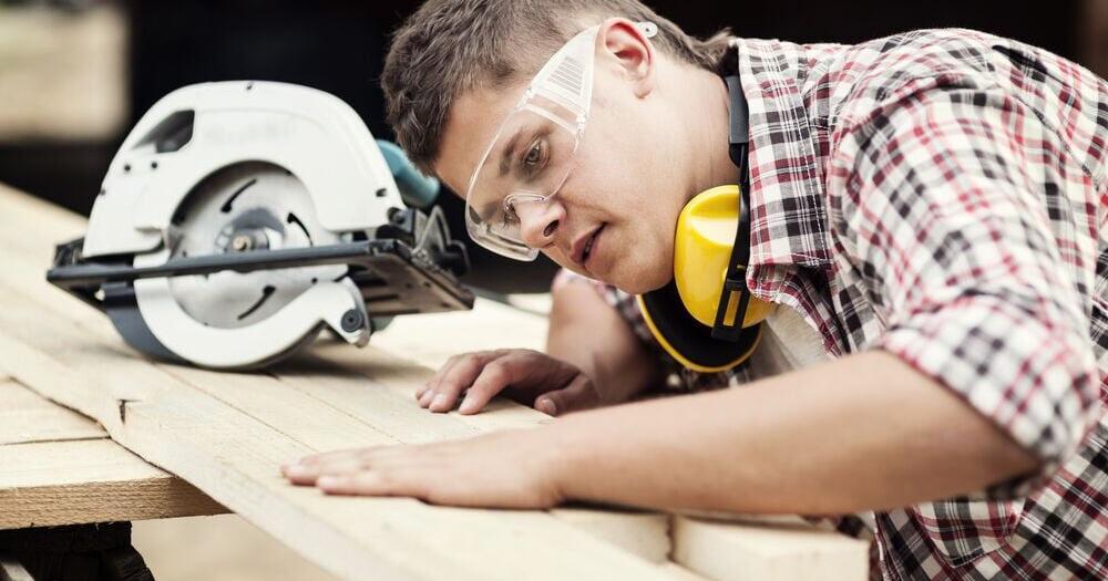 Where Pennsylvania Ranks for Carpenter Pay Nationally | State