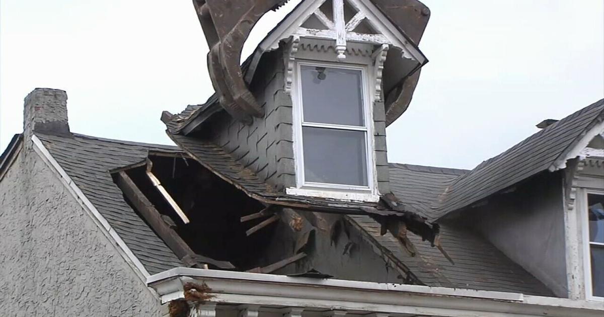 Demolition crew dismantles vacant Reading building after partial collapse | Berks Regional News