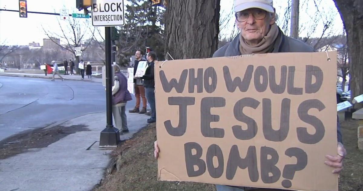 Local rally held in Bethlehem after Venezuelan leader’s ouster | Bethelehm Area