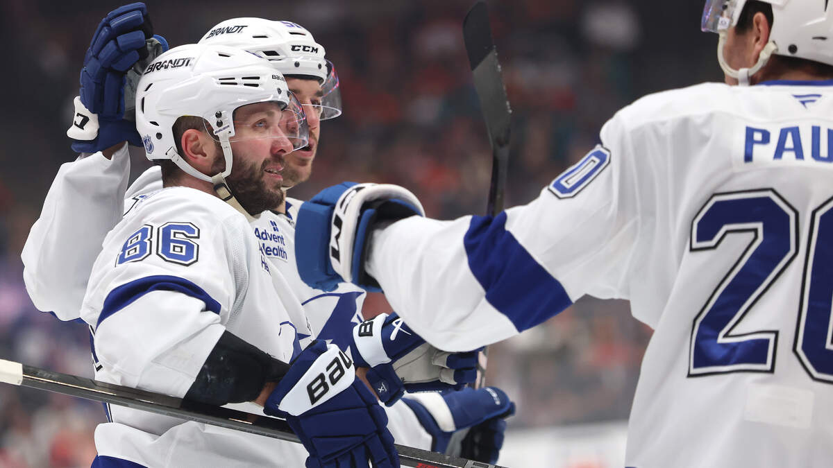 Lightning Win In Philadelphia, Extend Streak To Nine Games